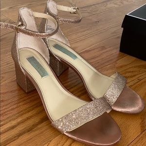 Rose gold Betsy Johnson heels